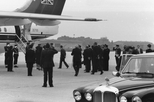 Aeroporto - Visita Regina Madre - Treviso (negativo) di Ceolin, Elio (ultimo quarto sec. XX)