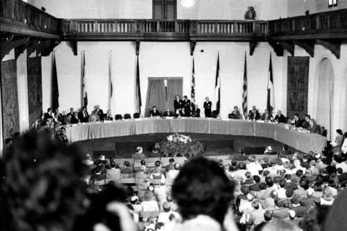 Vertice Economico - Venezia - 1987 (negativo) di Ceolin, Elio (studio fotografico) (ultimo quarto XX)
