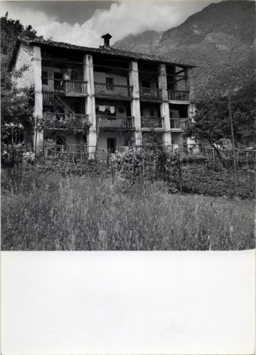 Casa rurale, sopra località Mis (Belluno) (positivo) di Alpago Novello, Adriano (metà XX)
