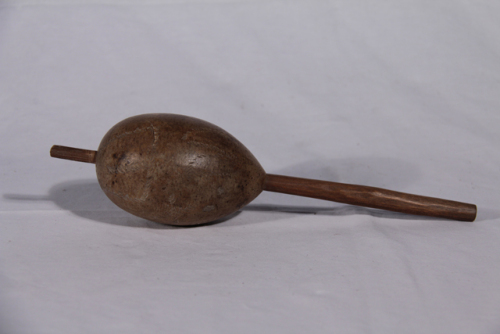 uovo-sonaglio (maracas) - area sudamericana (1900 c.a.)