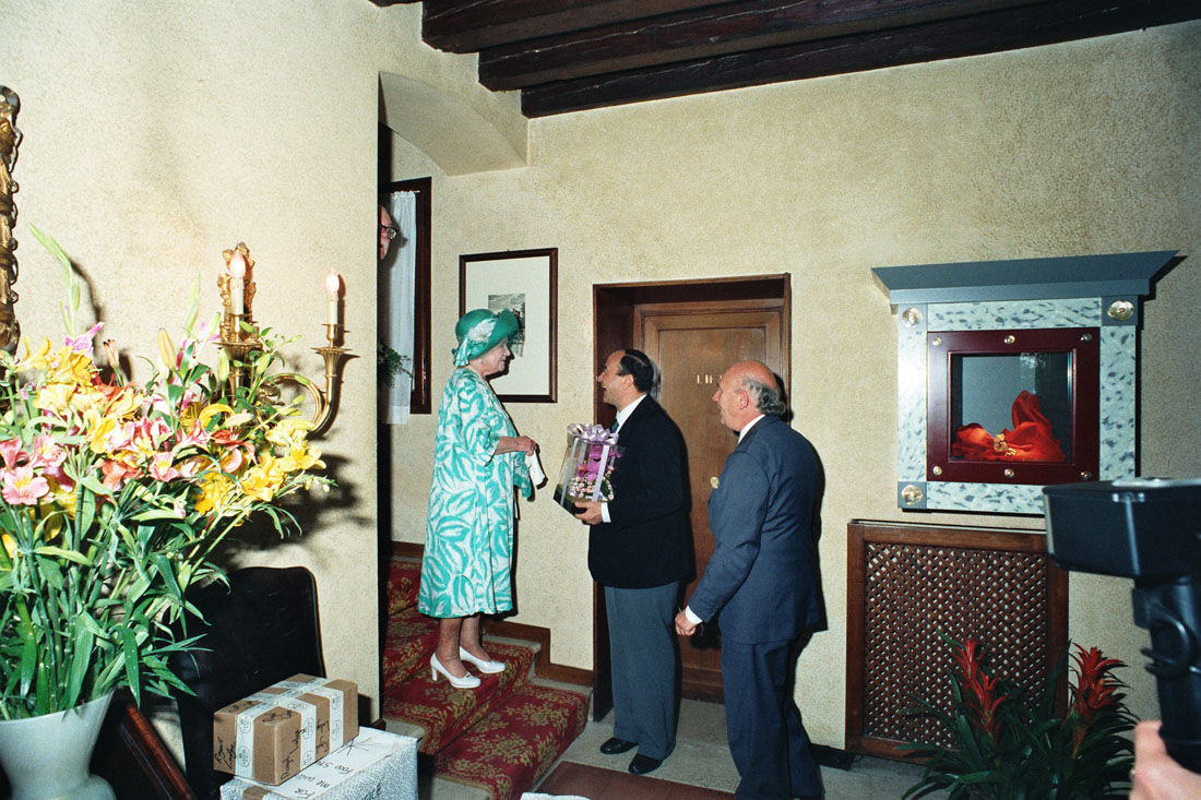 Hotel Villa Cipriani - Visita Regina Madre - Asolo (negativo) di Ceolin, Elio (ultimo quarto sec. XX)