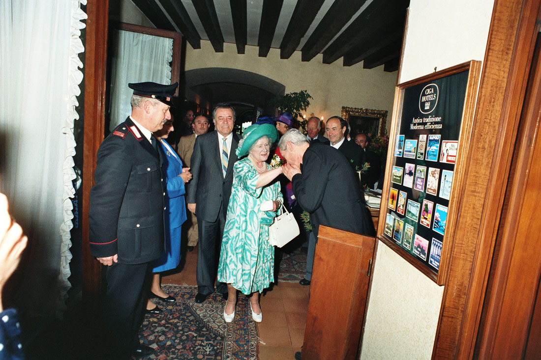 Hotel Villa Cipriani - Visita Regina Madre - Asolo (negativo) di Ceolin, Elio (ultimo quarto sec. XX)