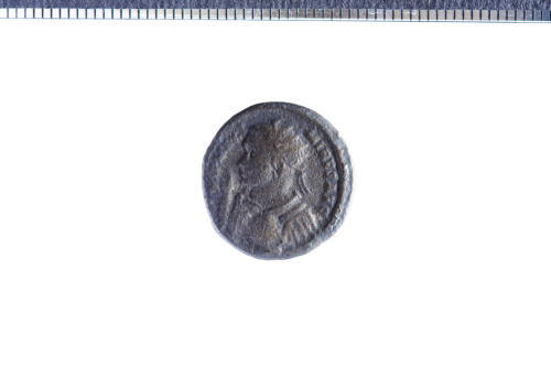 moneta - Frazione radiata (primo quarto IV sec. d.C.)