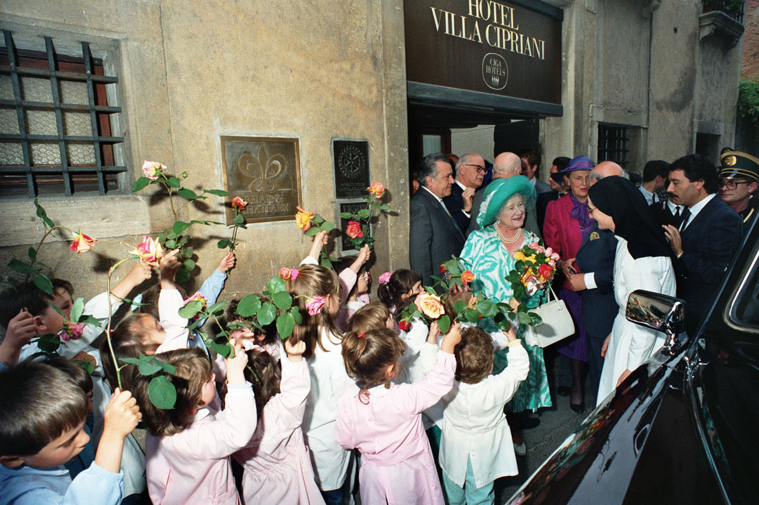 Hotel Villa Cipriani - Visita Regina Madre - Asolo (negativo) di Ceolin, Elio (ultimo quarto sec. XX)