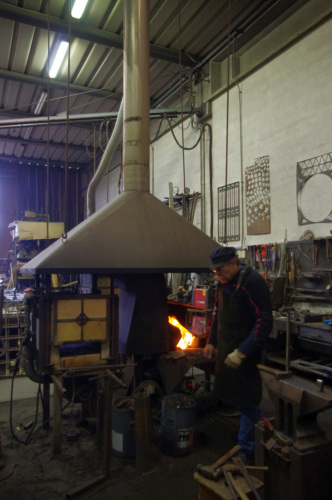 Inizio della professione di fabbro e limportanza della vicinanza di Venezia -  (letteratura orale non formalizzata, saperi)