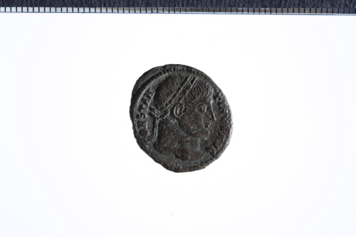 moneta - follis (secondo quarto IV sec. d.C.)