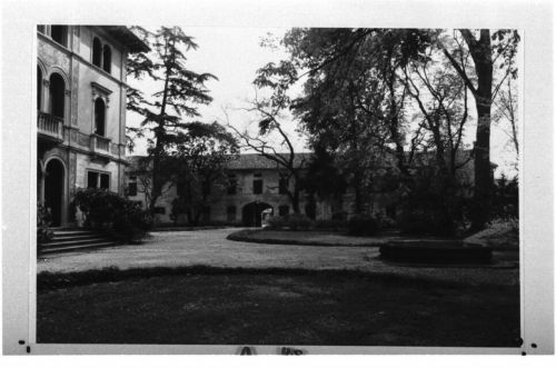 barchessa con villa riedificata dopo la i guerra mondiale (, privata) - Ponte di Piave (TV)  (XVII)