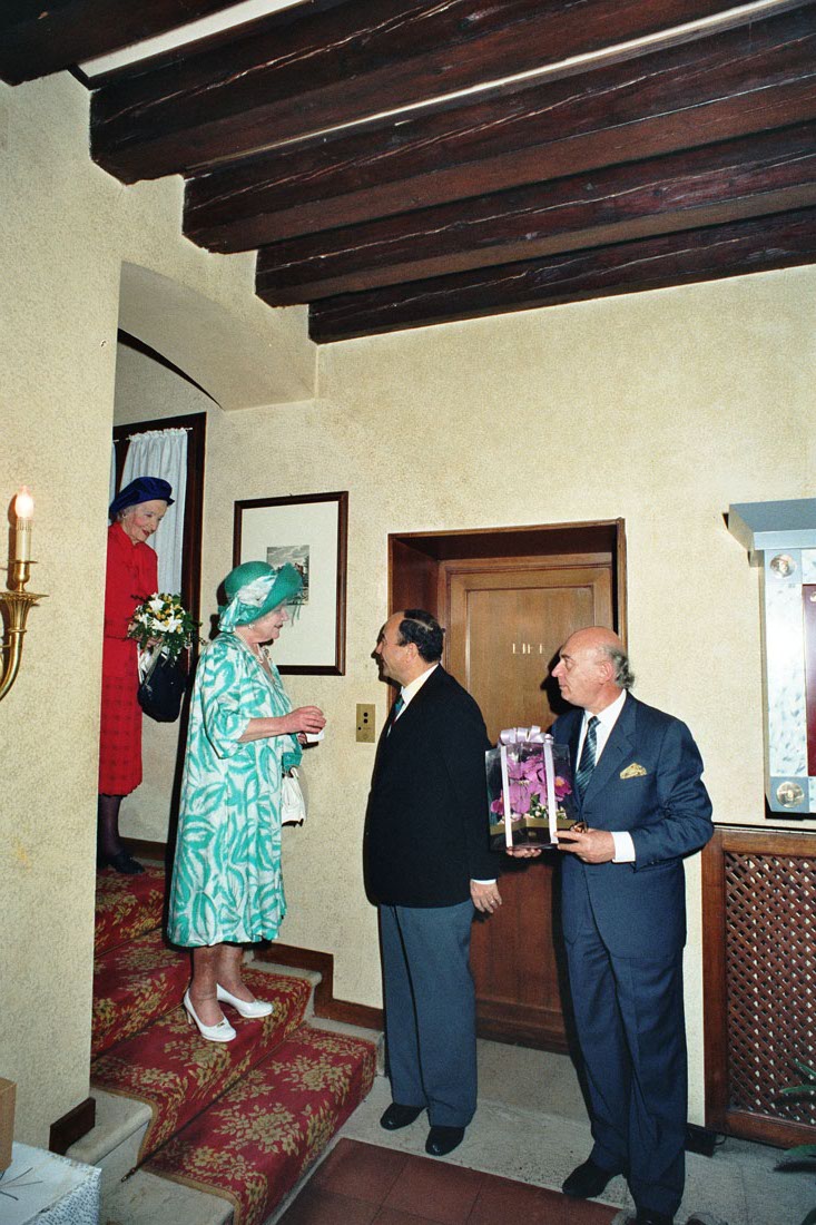 Hotel Villa Cipriani - Visita Regina Madre - Asolo (negativo) di Ceolin, Elio (ultimo quarto sec. XX)