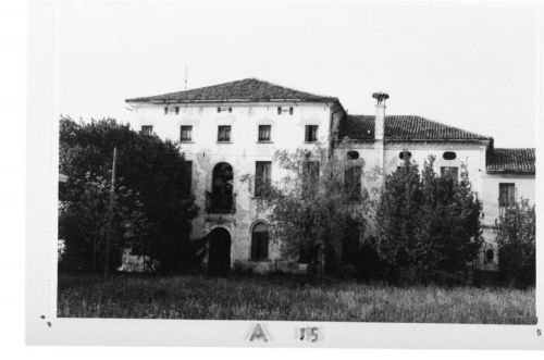 villa con barchessa (, privata) - Chiarano (TV)  (XVI, Fine secolo)