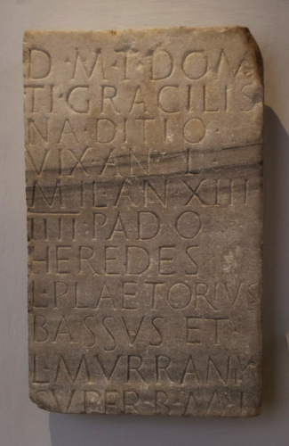 Titus Domitius Gracilis (lastra sepolcrale, parallelepipeda, a Titus Dmitius Gracilis) - ambito culturale romano/ ambito provinciale (seconda metà sec. I d.C.)