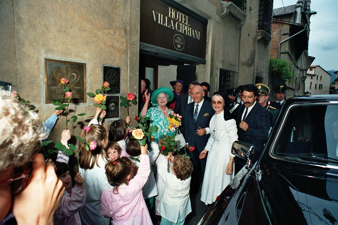 Hotel Villa Cipriani - Visita Regina Madre - Asolo (negativo) di Ceolin, Elio (ultimo quarto sec. XX)