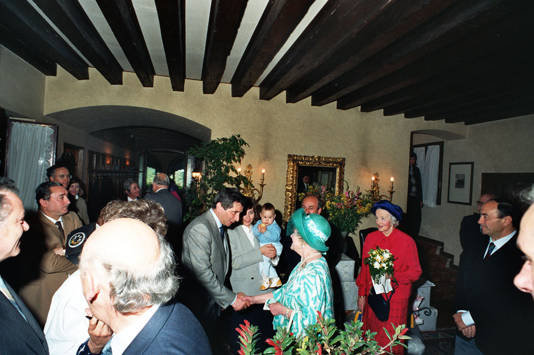 Hotel Villa Cipriani - Visita Regina Madre - Asolo (negativo) di Ceolin, Elio (ultimo quarto sec. XX)