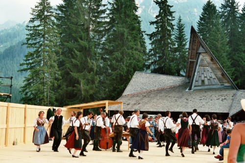 Gruppo folkloristico - Papa Giovanni Paolo II - Val Visdende (negativo) di Ceolin, Elio (ultimo quarto sec. XX)