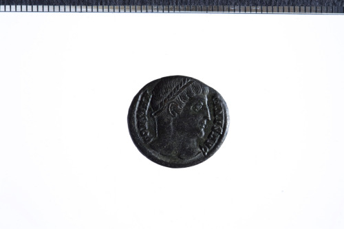 moneta - follis (secondo quarto IV sec. d.C.)
