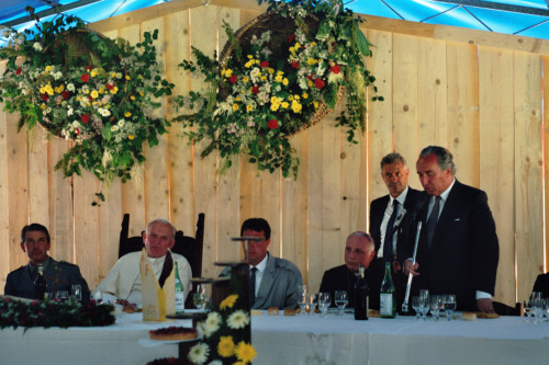 Papa Giovanni Paolo II - Vescovo Ducoli Maffeo - Carlo Bernini - Val Visdende (negativo) di Ceolin, Elio (ultimo quarto sec. XX)