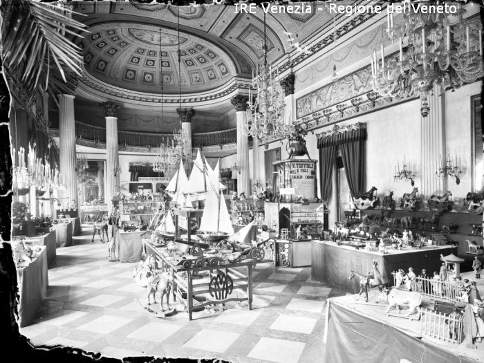Venezia, Palazzo Reale, Esposizione Nazionale Industriale del Giocattolo del Gioco e della Ginnastica  di Filippi, Tomaso (primo quarto XX)