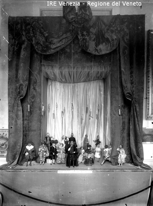 Venezia, Museo Civico, teatrino delle marionette  di Filippi, Tomaso (XX)