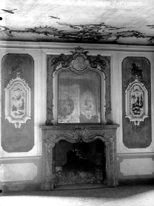 Venezia, palazzo ai Carmini, interno  di Filippi, Tomaso (XX)