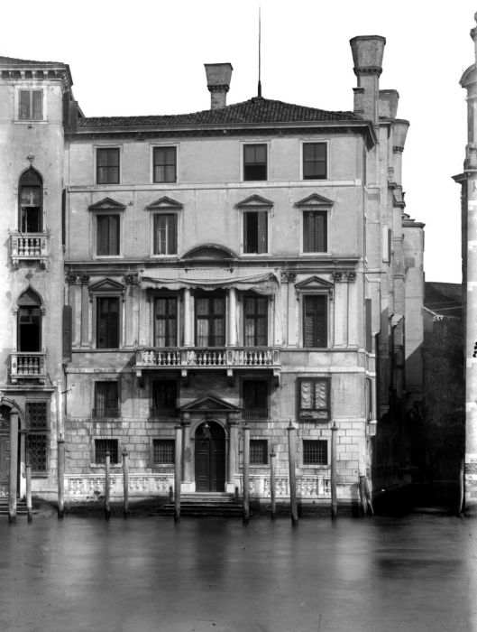 Venezia, Canal Grande, palazzo Valmarana-Mangilli  di Filippi, Tomaso (XX)