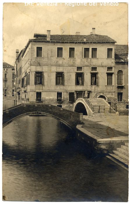 Venezia - Vedute, monumenti, luoghi - Centro storico - Palazzi affacciati su calli, canali, rii - Rio di S. Giustina - Campo S. Giustina  di Filippi, Tomaso (fine/ inizio XIX/ XX)