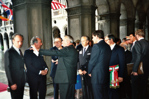 Vertice Economico - Venezia - 1987 (negativo) di Ceolin, Elio (studio fotografico) (ultimo quarto XX)