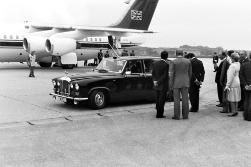 Aeroporto - Visita Regina Madre - Treviso (negativo) di Ceolin, Elio (ultimo quarto sec. XX)