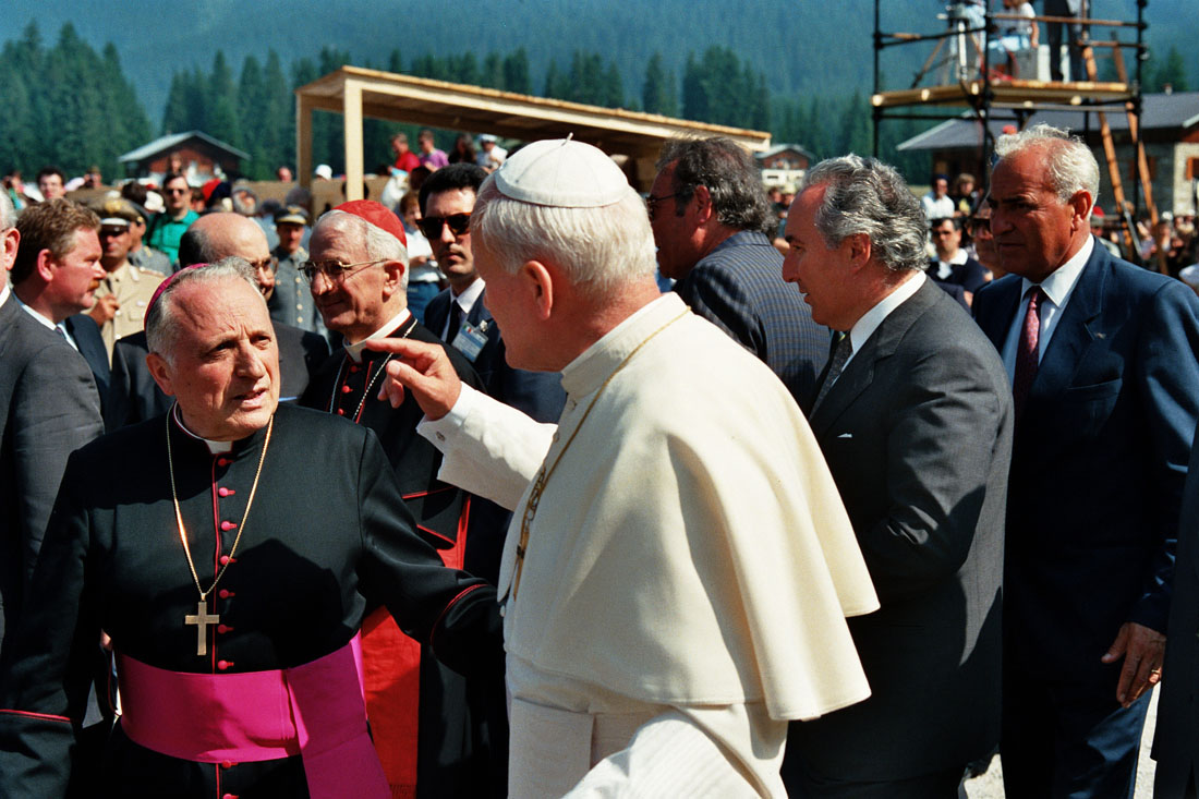 Papa Giovanni Paolo II - Vescovo Ducoli Maffeo - Bernini Carlo - Val Visdende (negativo) di Ceolin, Elio (ultimo quarto sec. XX)