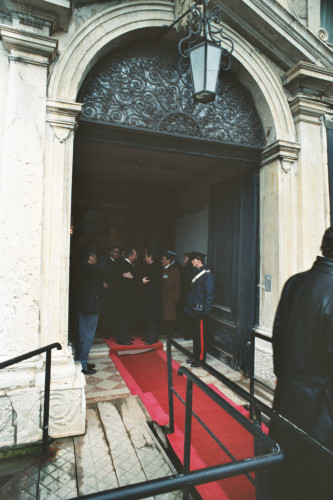 Raùl Ricardo Alfonsin - Carlo Bernini - Venezia (negativo) di Ceolin, Elio (studio fotografico) (ultimo quarto XX)