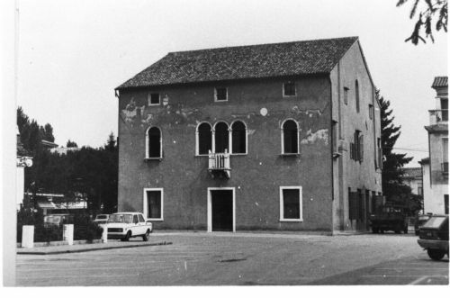 villa (, villa veneta) - Meolo (VE)  (XV, metà)