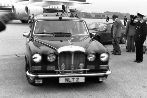 Aeroporto - Visita Regina Madre - Treviso (negativo) di Ceolin, Elio (ultimo quarto sec. XX)