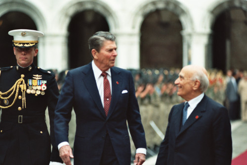 Vertice Economico - Venezia - 1987 (negativo) di Ceolin, Elio (studio fotografico) (ultimo quarto XX)