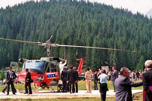 Papa Giovanni Paolo II - Vescovo Ducoli Maffeo - Val Visdende (negativo) di Ceolin, Elio (ultimo quarto sec. XX)