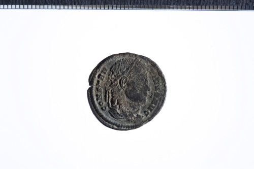 moneta - follis (secondo quarto IV sec. d.C.)