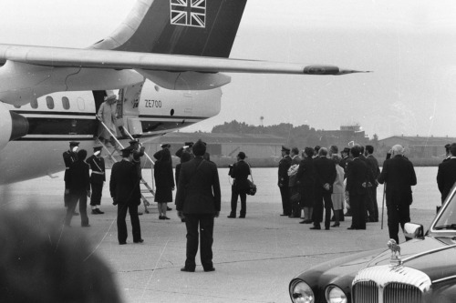 Aeroporto - Visita Regina Madre - Treviso (negativo) di Ceolin, Elio (ultimo quarto sec. XX)