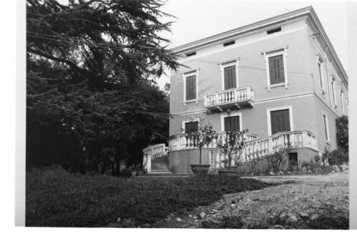 villa (, padronale) - S.Pietro in Cariano (VR)  (XIX, seconda metà)