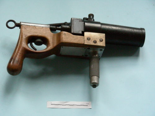 pistola lancia-sagole (sec. XX)