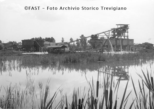 Paesaggio fluviale  di Bragaggia, Ettore (studio fotografico) (terzo quarto XX)