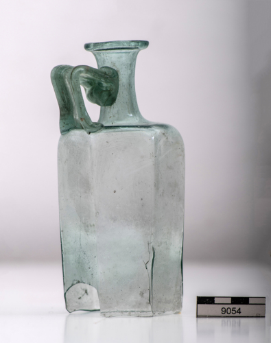 bottiglia, Calvi gruppo D/ Biaggio Simona 10.2.3 - ambito culturale romano/ età imperiale/ produzione Italia nord-orientale (seconda metà secc. I-II d.C.)
