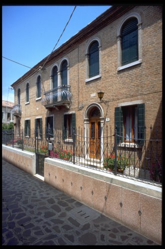 casa a blocco con cortile e annessi (, privato) - Venezia (VE) 