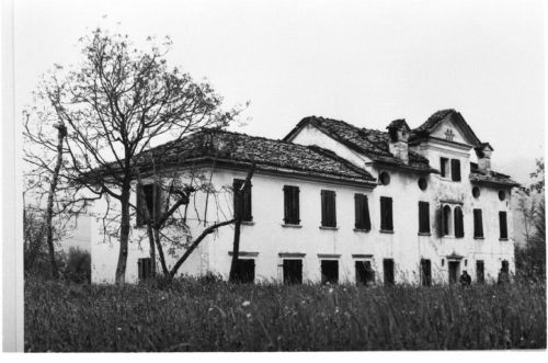 villa (, unifamiliare) - Belluno (BL)  (XVIII)