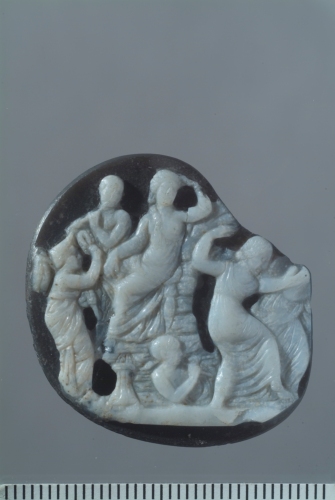 scena isiaca (gemma, cammeo) - glittica romana di età imperiale (prima metà I sec. d.C.)