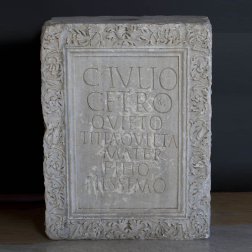 Caio Giulio Quieto (urna) - ambito romano (seconda metà Età romana/ sec. I d.C.)