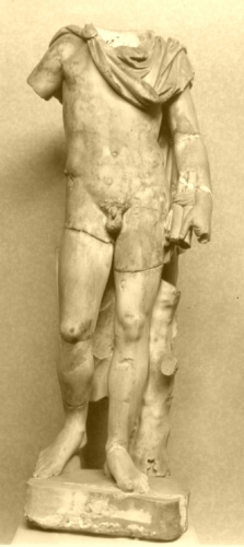 figura maschile (statuetta maschile) - ambito greco (prima metà epoca classica/ sec. V a.C.)