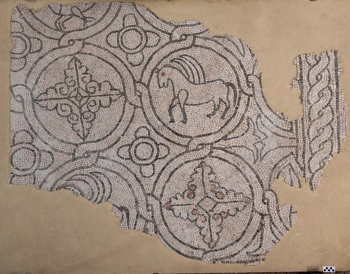 mosaico, mosaico pavimentale altomedievale/ carolingio - Ambito culturale altomedievale/ carolingio (inizio sec. IX d.C.)