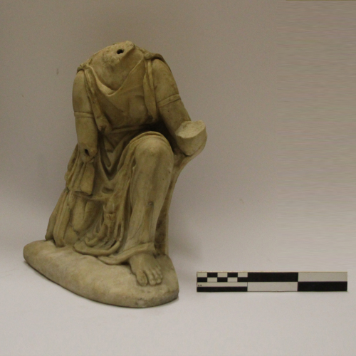figura femminile inginocchiata (statua) - ambito rinascimentale/ produzione all'antica (Età rinascimentale/ secc. XIV d.C./ XVI d.C.)