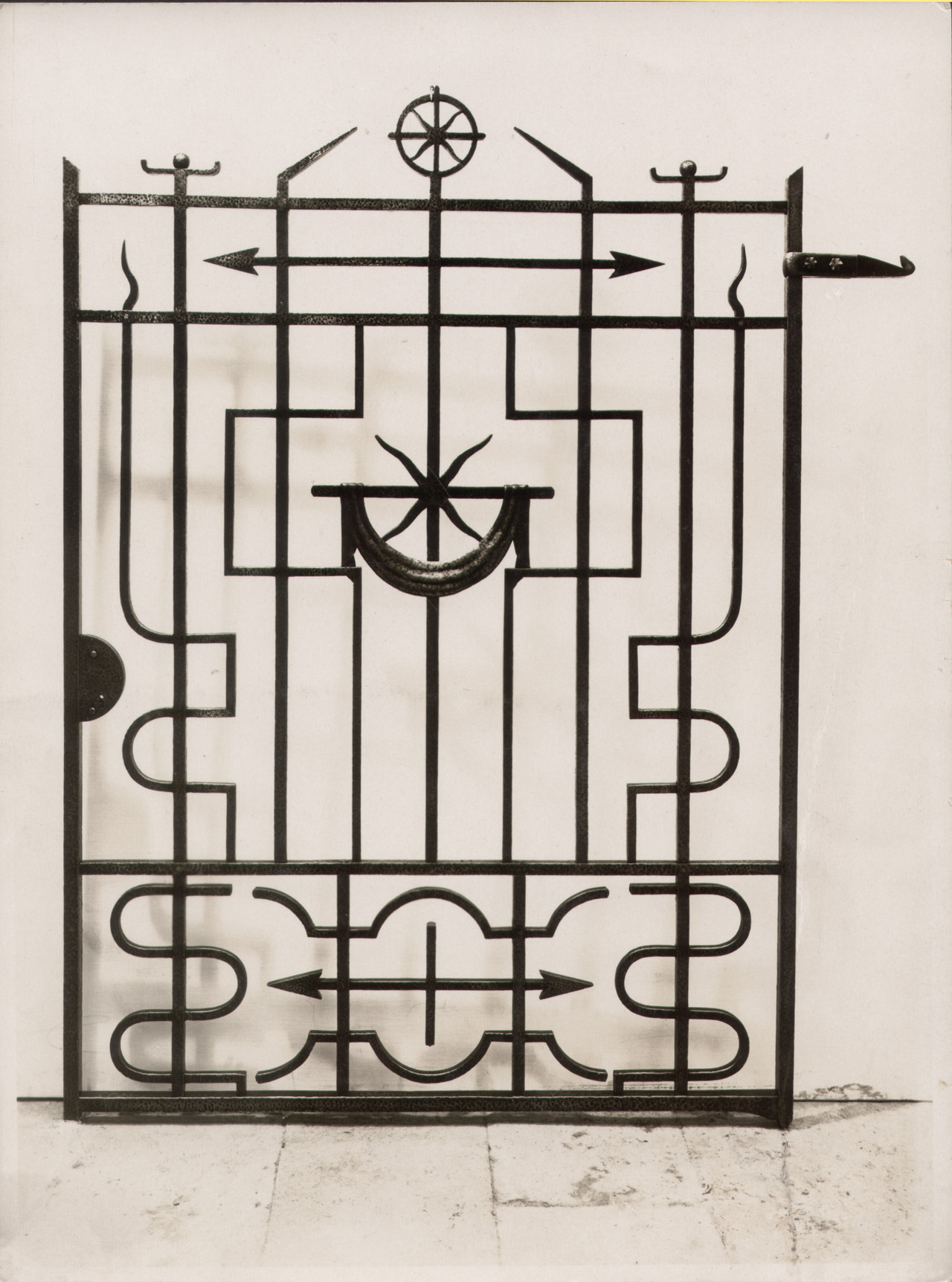 Cancello in ferro battuto, scuola d'arte P. Selvatico, Padova (positivo) di Danesin (prima metà XX)