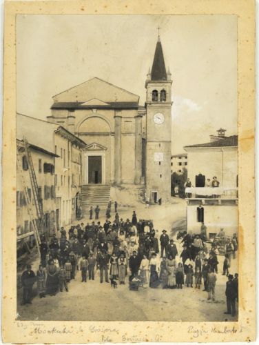 Montecchia di Crosara - Piazza Umberto I - Vedute (positivo) di Bertucci, Giuseppe (seconda metà XIX/ XX)