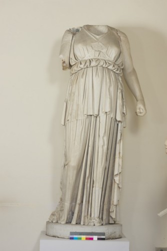 Figura femminile (statua femminile) (epoca romana/ sec. II d.C.)