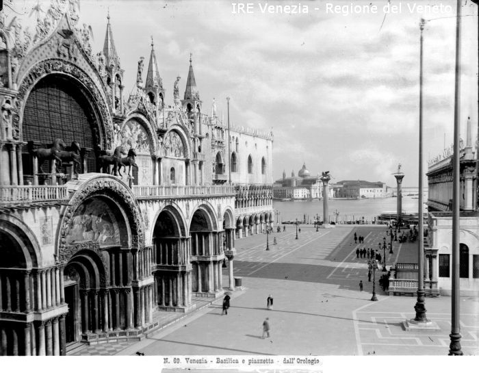 Venezia, piazza San Marco dalla torre dell'Orologio, scorcio  di Filippi, Tomaso (XIX)