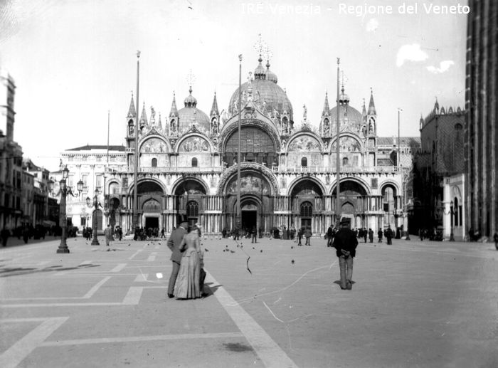 Venezia, piazza San Marco verso la Basilica  di Filippi, Tomaso (fine XIX)